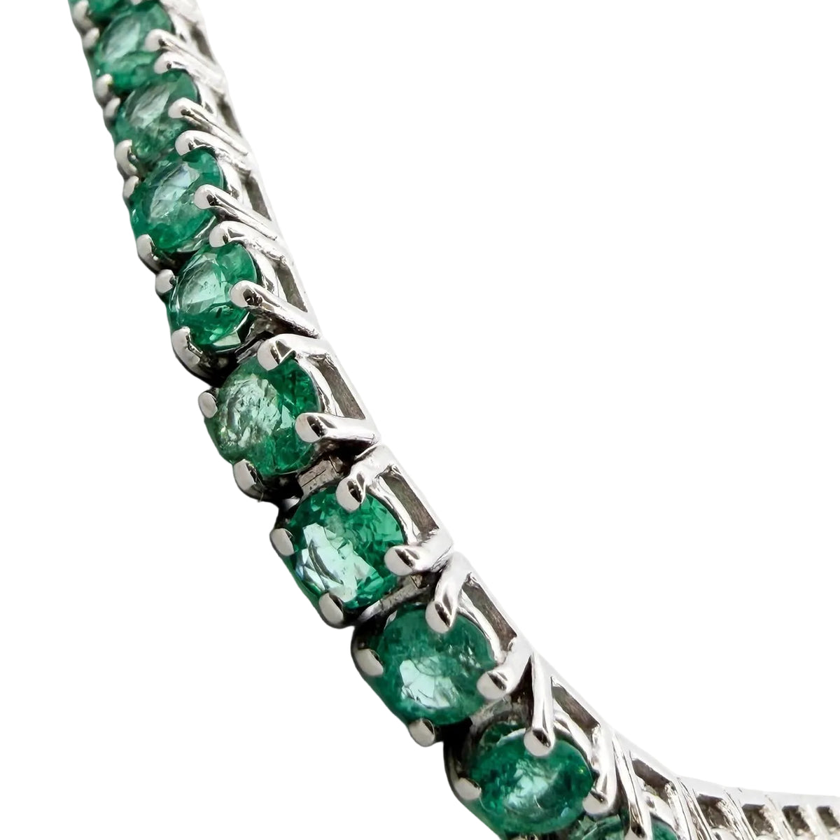 "Ligne" Bracelet in White Gold and Emeralds