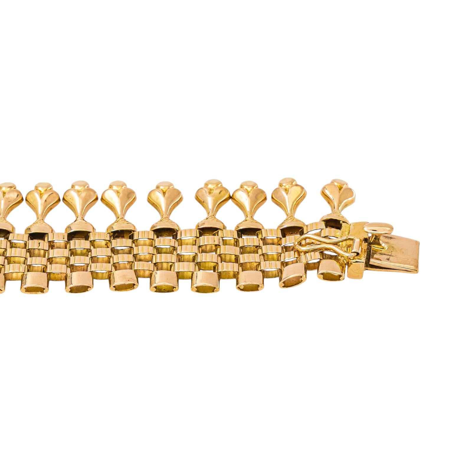 Yellow gold necklace