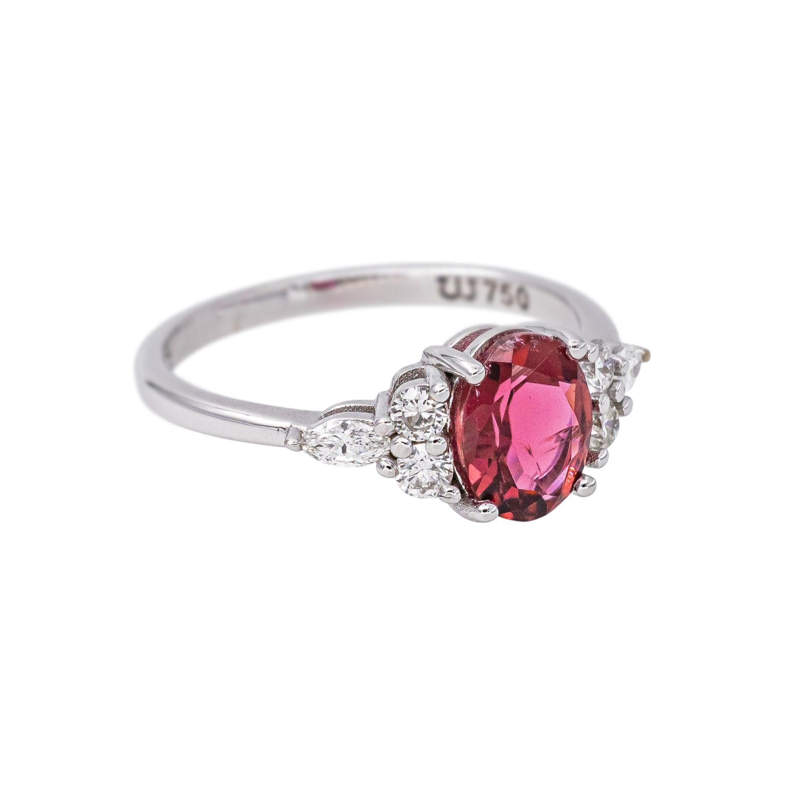 White gold Ring with Pink Tourmaline