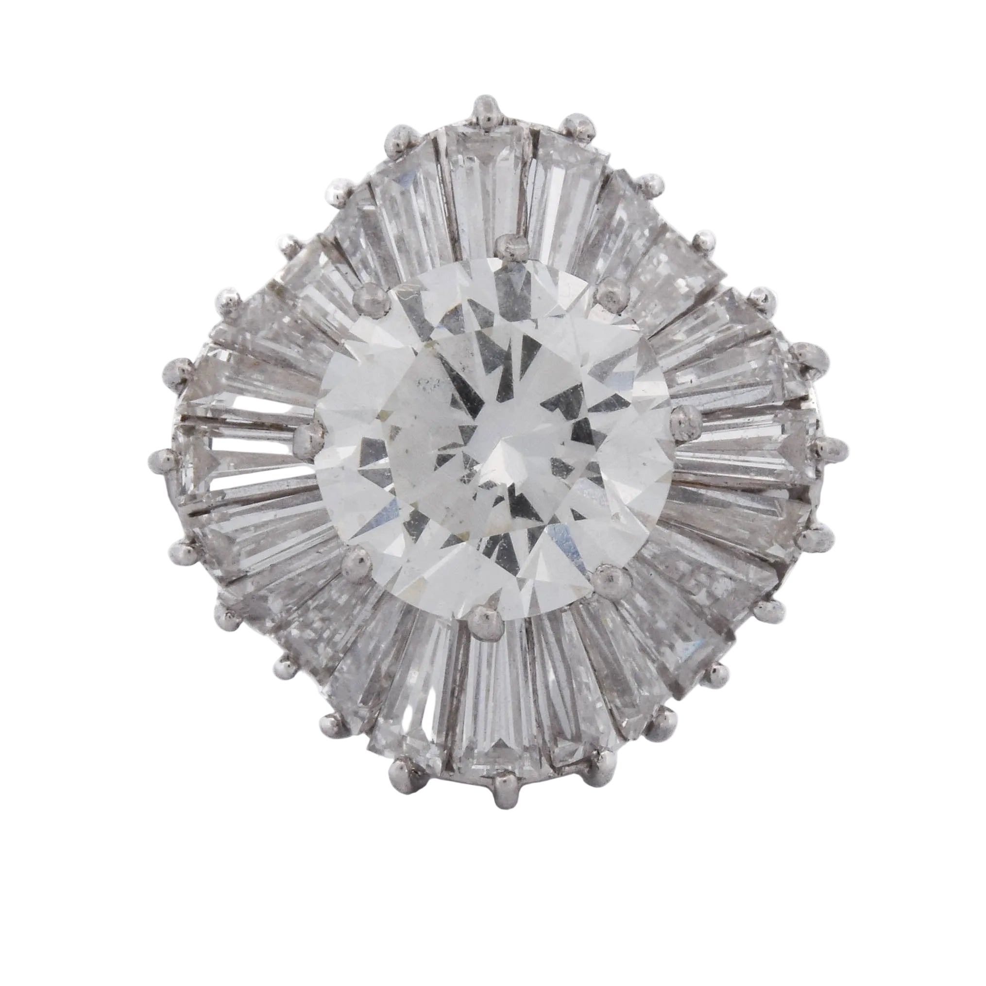Entourage Ring in Platinum and Diamonds