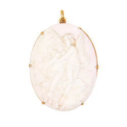 Yellow gold pendant with a cameo