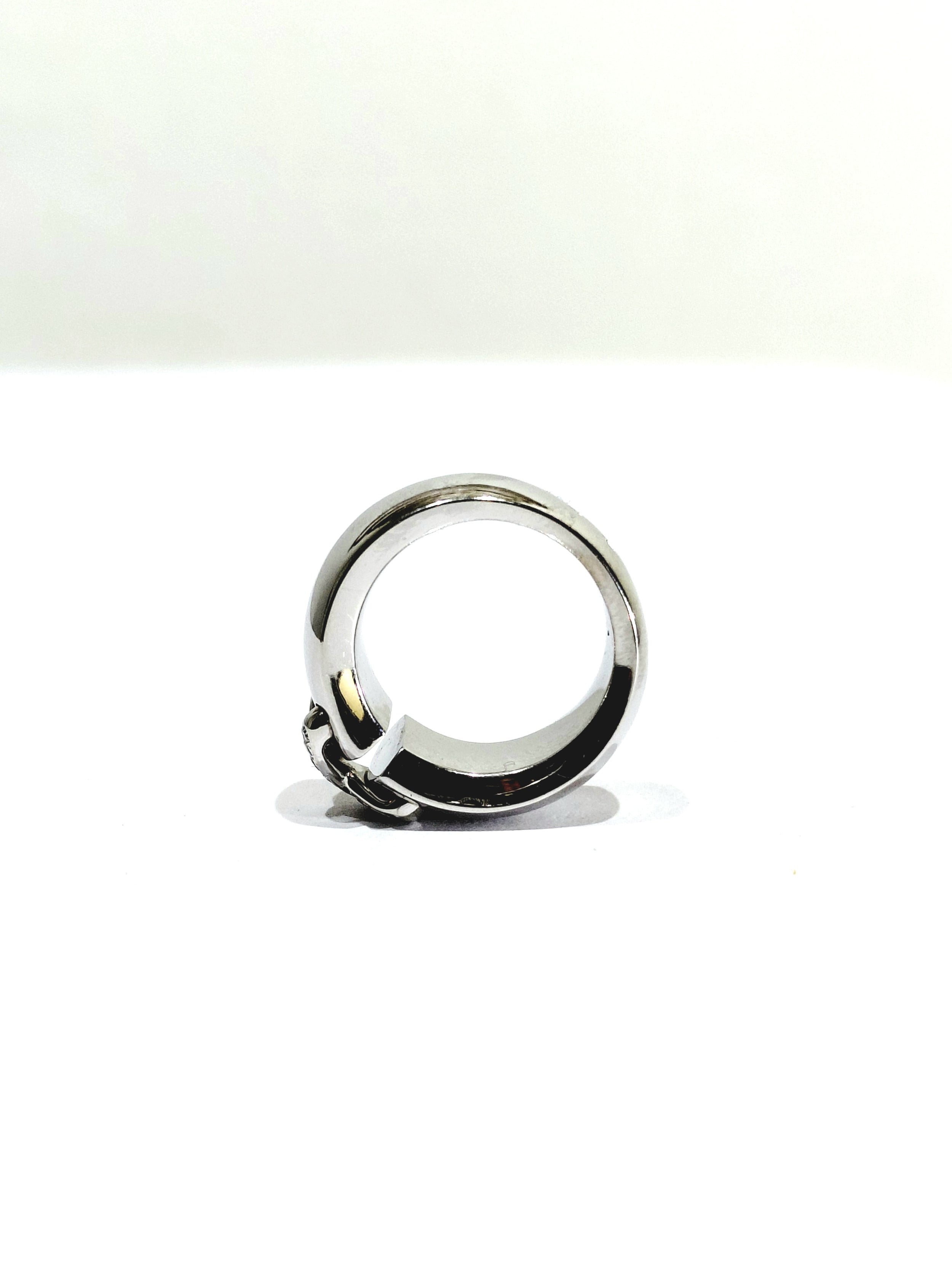 CHAUMET ring in white gold and diamonds