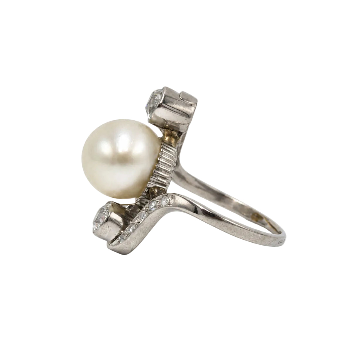 Trilogy Ring in Platinum, Pearl, and Diamonds