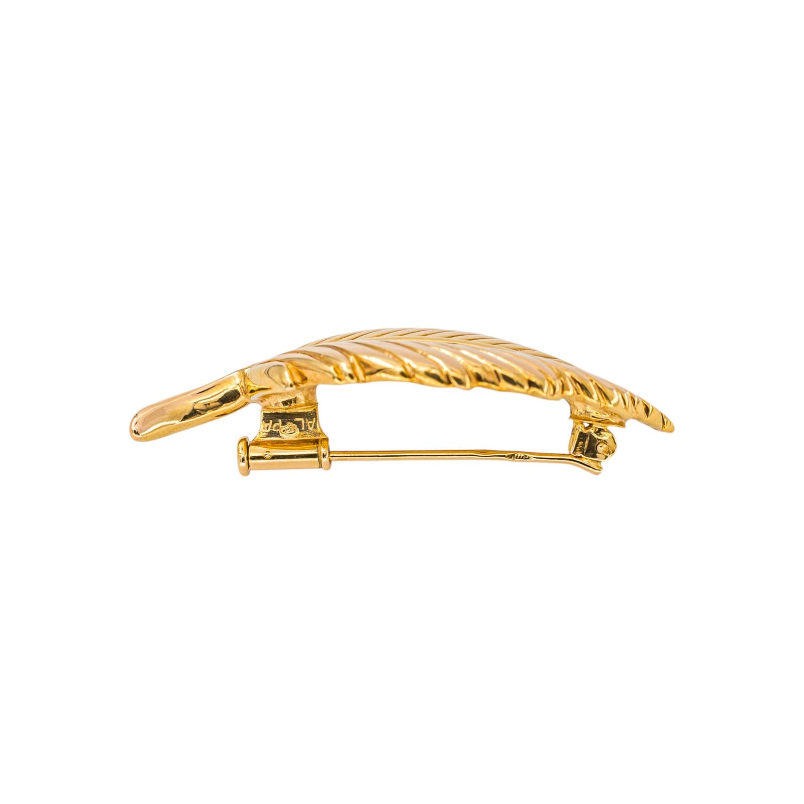 Yellow gold Brooch