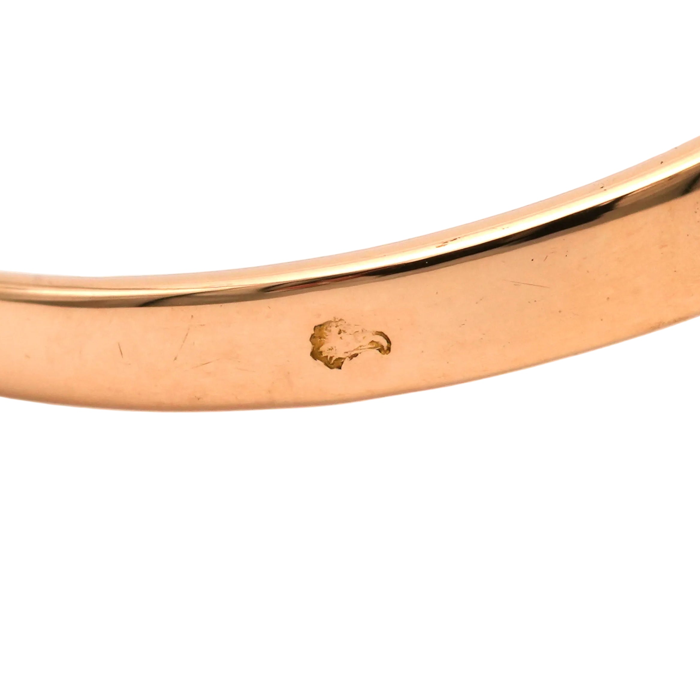 Signet ring in yellow gold