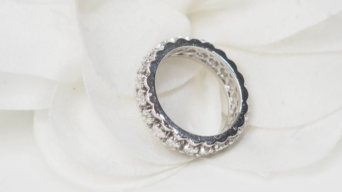 Alliance américaine ancienne en or blanc et diamants - Castafiore