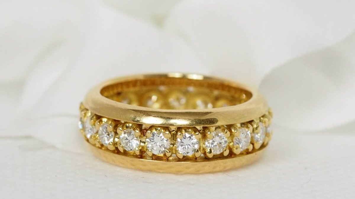 Alliance américaine en or jaune et diamants - Castafiore