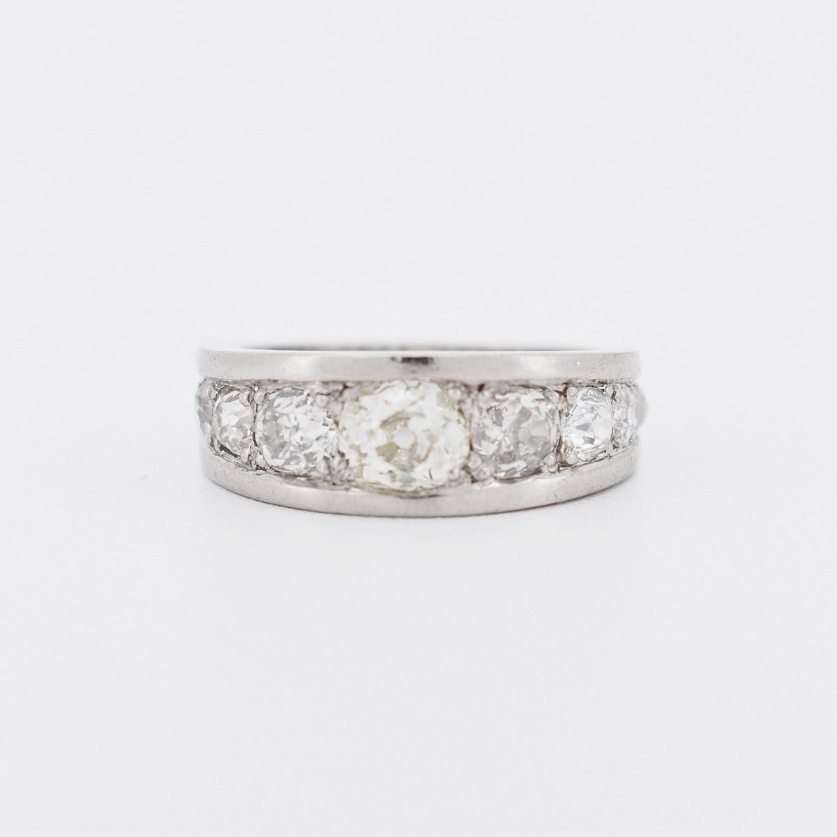 Alliance Art Deco en platine Diamants en Chute 1,5 carat. Circa 1930 - Castafiore