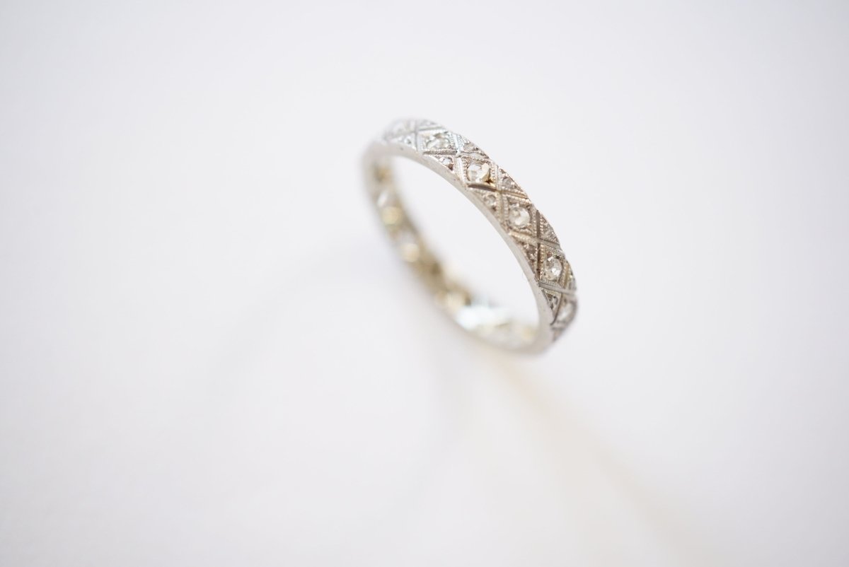 Alliance Art Deco or blanc diamants sur platine - Castafiore