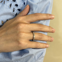 Alliance Cartier Platine "Ballerine" avec diamants brillants vers 2011. Taille 53 - Castafiore