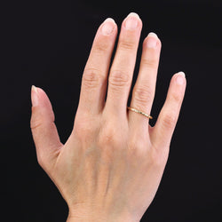 Double alliance yellow gold chiseled