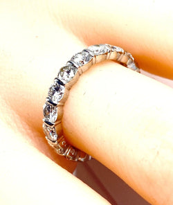 Alliance en or blanc 18 carats et platine, 18 diamants 2,70 carats - Castafiore