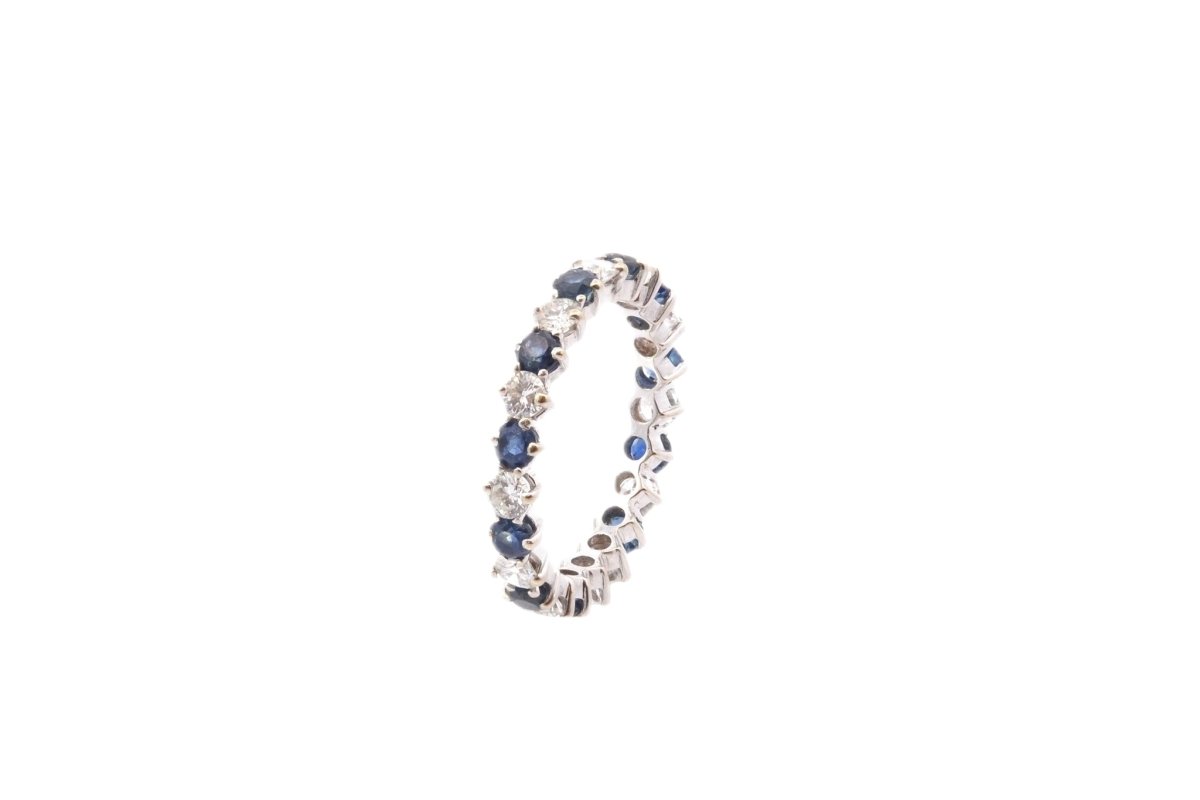 Alliance en or blanc de saphirs et diamants - Castafiore