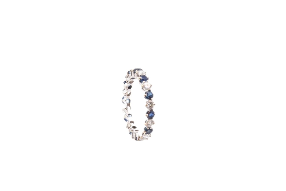 Alliance en or blanc de saphirs et diamants - Castafiore