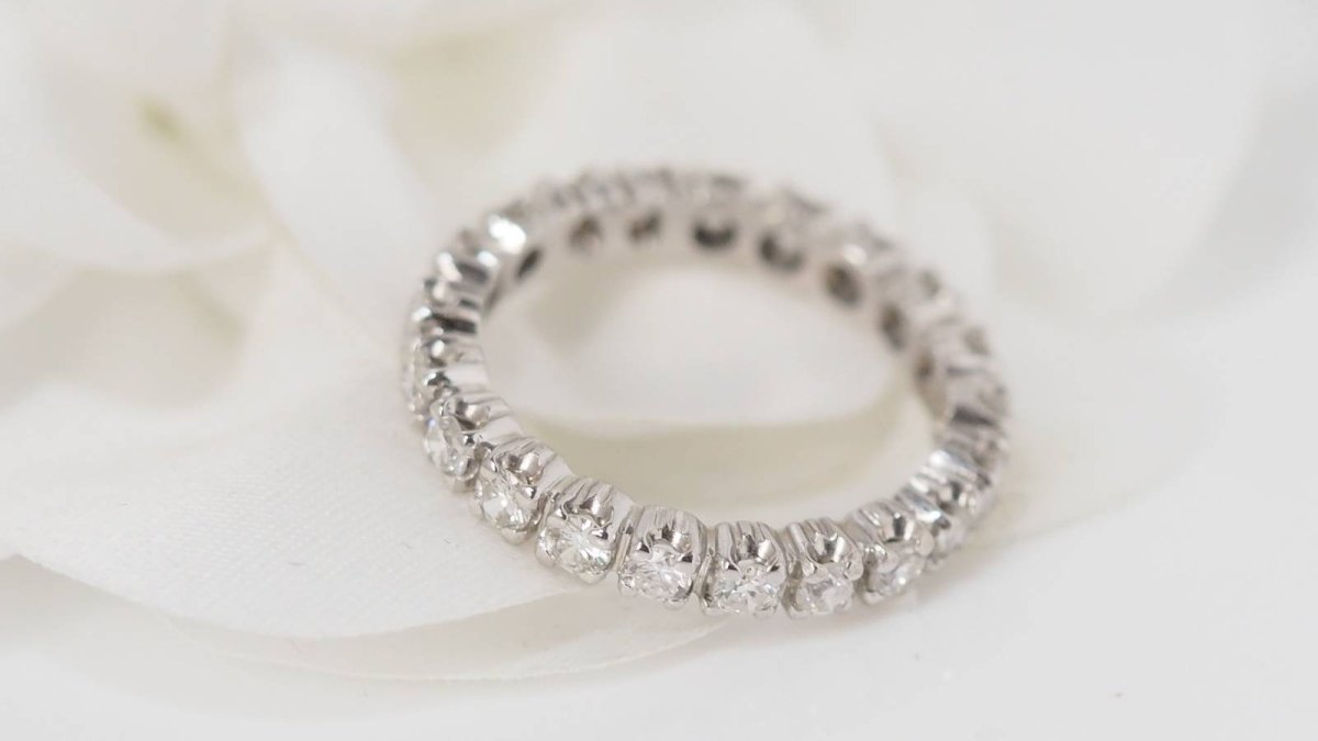 Alliance en or blanc et diamants - Castafiore