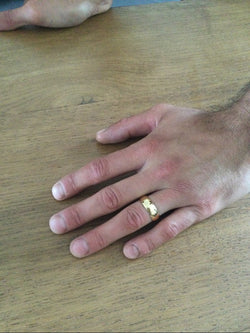 Alliance Homme Incurvée En Or - Castafiore