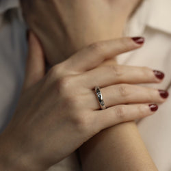 Alliance Mauboussin en or gris 18K massif – 0,50 ct de diamants G - VS – Taille 52 – Vers 1980 - Castafiore