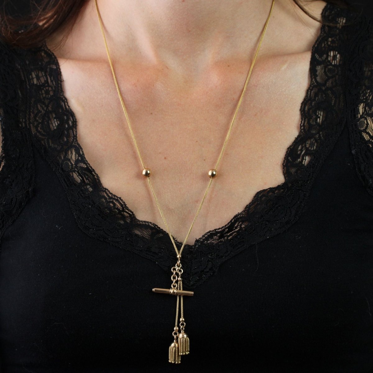 Ancienne chaine de montre perle pompons et clé - Castafiore