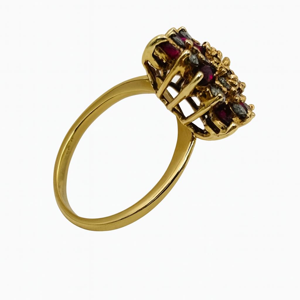 ANILLO EN ORO CON RUBÍES Y DIAMANTES - Castafiore