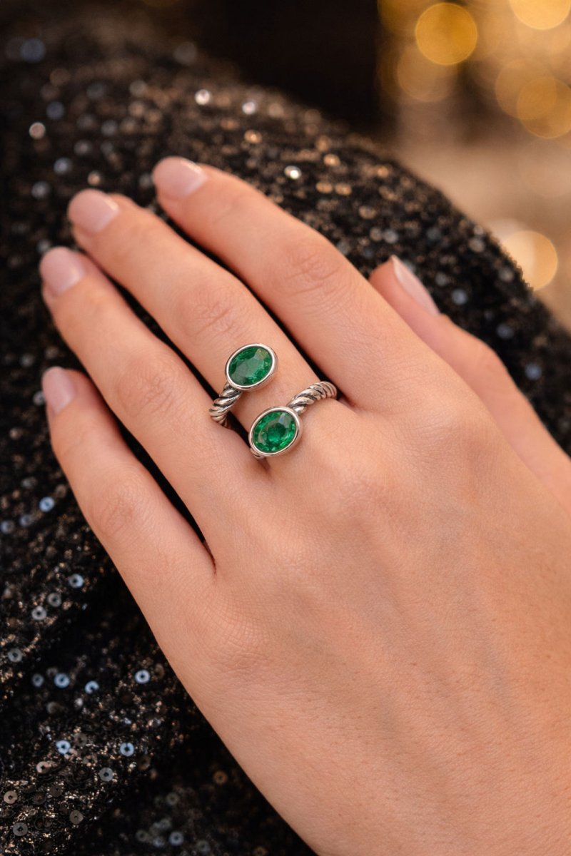 ANILLO TU Y YO EN ORO CON ESMERALDAS COLOMBIANAS NATURALES - Castafiore