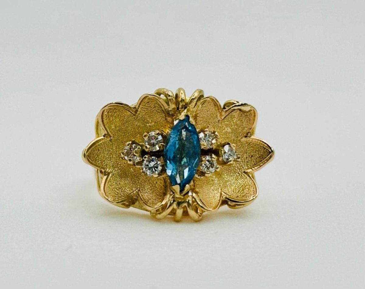 ANILLO VINTAGE EN ORO AMARILLO CON AGUAMARINA MARQUISE Y DIAMANTES - Castafiore