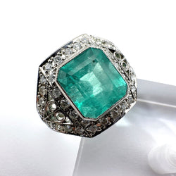 ANILLO VINTAGE EN PLATINO CON DIAMANTES Y ESMERALDA - Castafiore