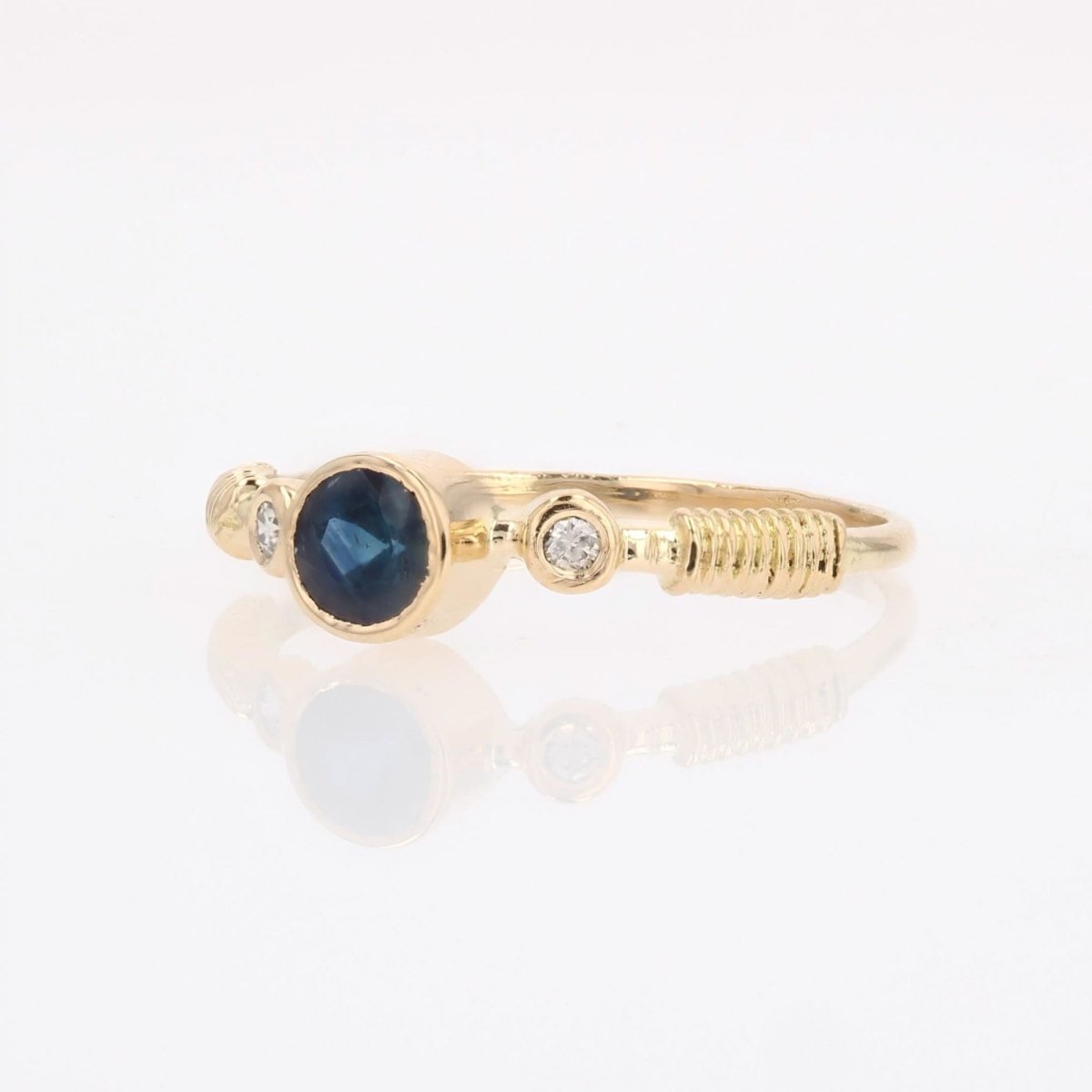 Anneau or jaune saphir diamants - Castafiore