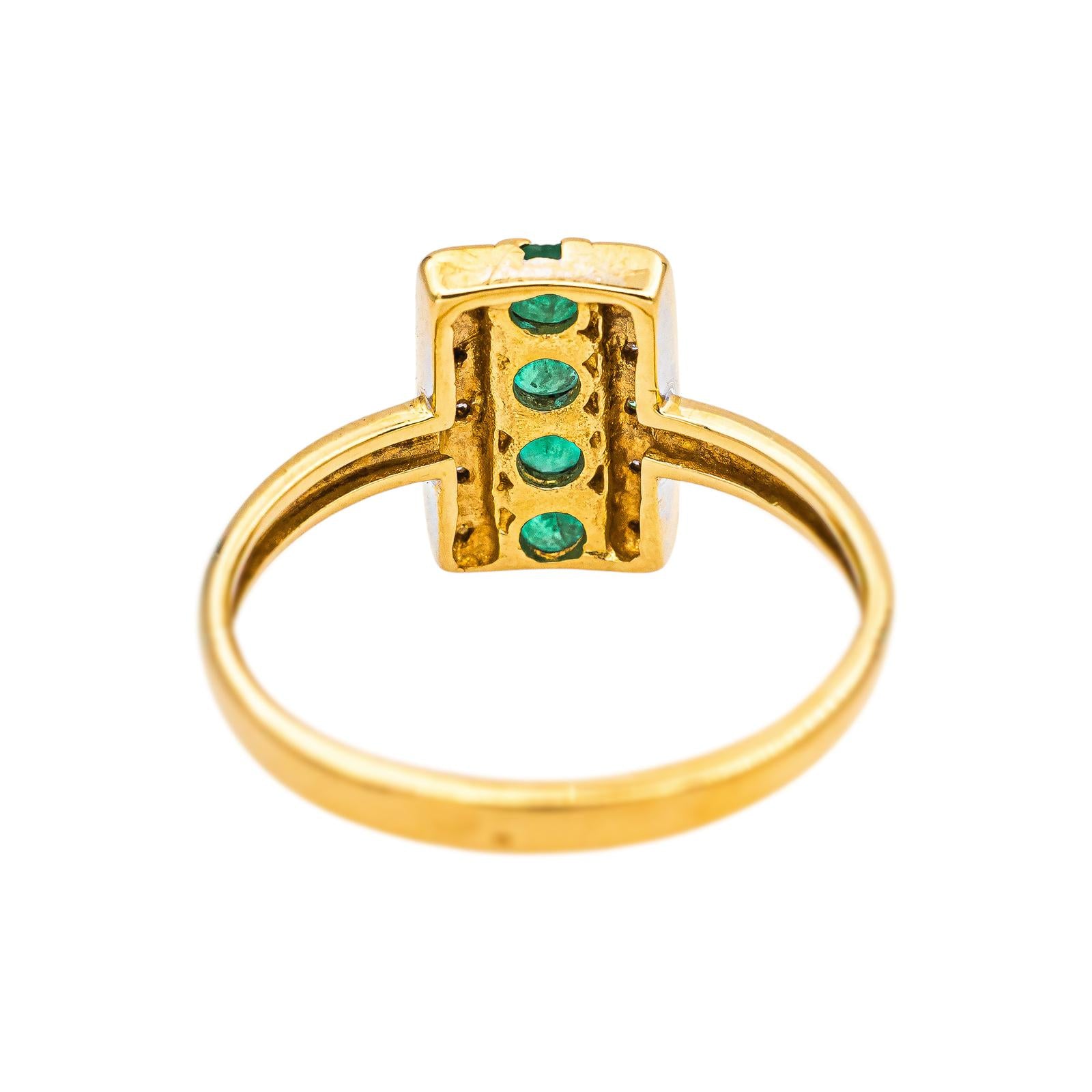 Yellow gold Emerald Ring