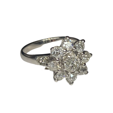 Marguerite Ring in Platinum and Diamonds
