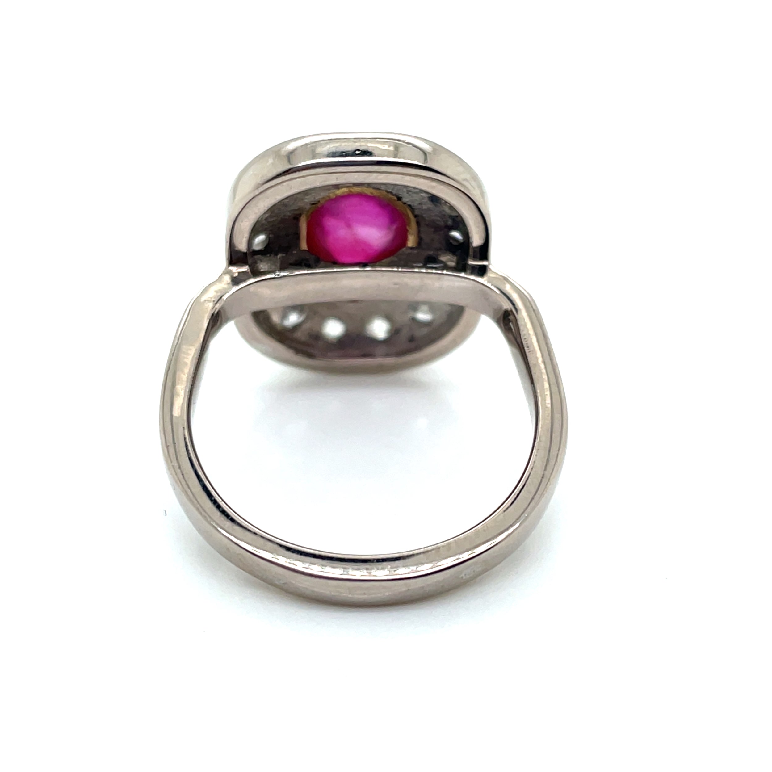 Ring with multicolored gold and rubies