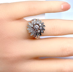 Bague Marguerite en or blanc et diamants