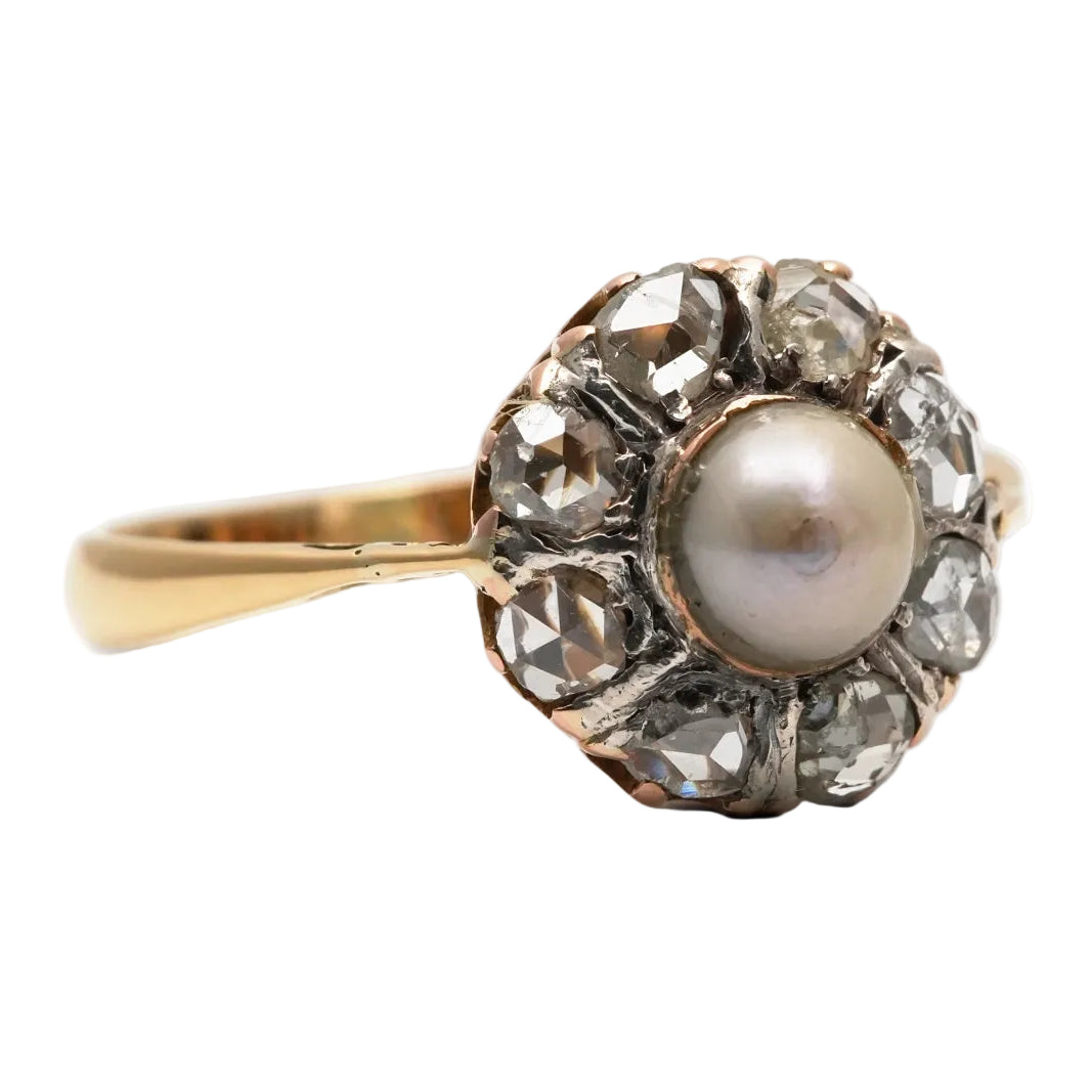 "Entourage" Ring in Yellow Gold, Pearl, and Diamonds