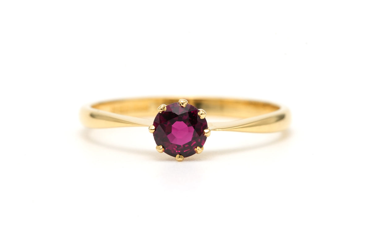 Bague Solitaire en or jaune et grenat