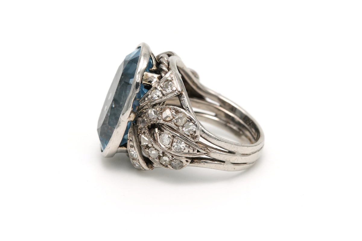 Bague Cocktail en or blanc, platine, spinelle et diamants