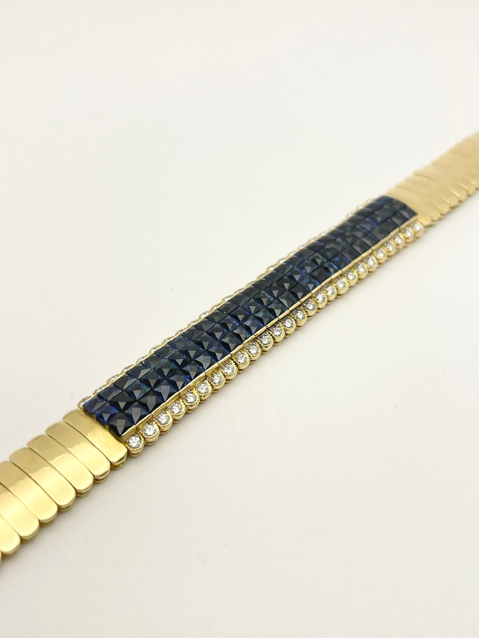 Link Bracelet in Yellow gold, Sapphires and Diamonds