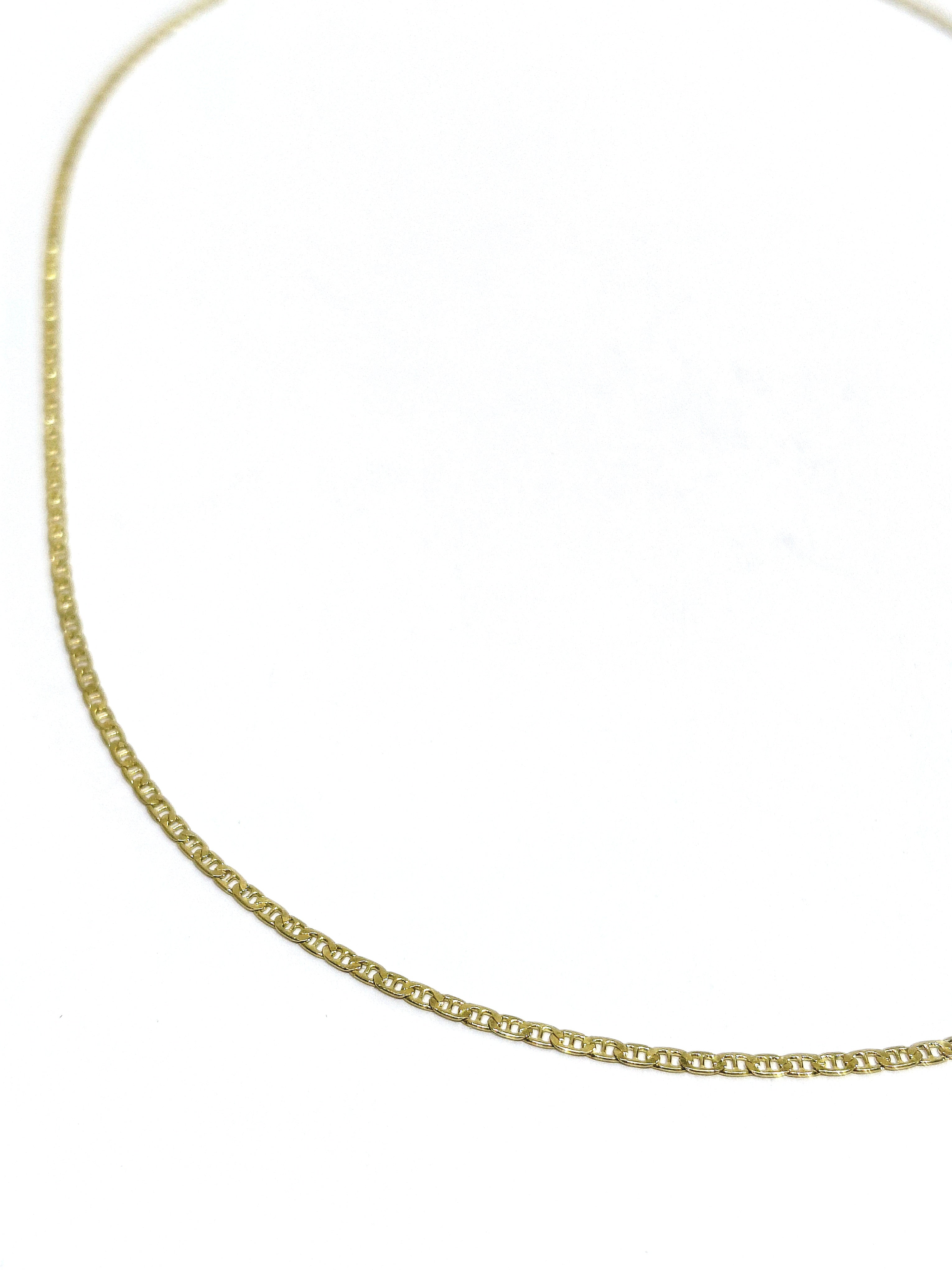 Yellow gold chain with marine-style links