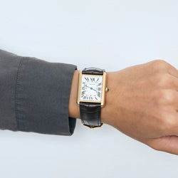 Montre CARTIER "Tank Solo" en or jaune, cuir et quartz