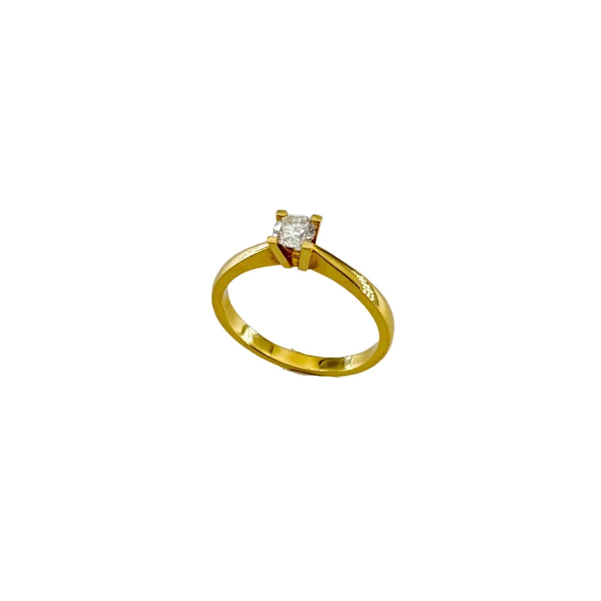 Yellow Gold Solitaire Ring with Diamond