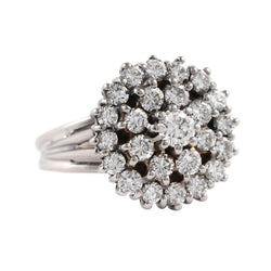 Entourage Ring in White Gold and Diamonds