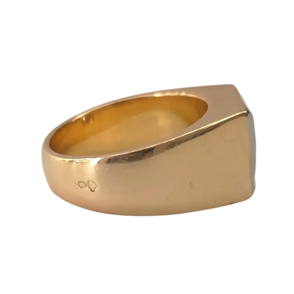Signet Ring in Yellow Gold, Platinum, and Diamond