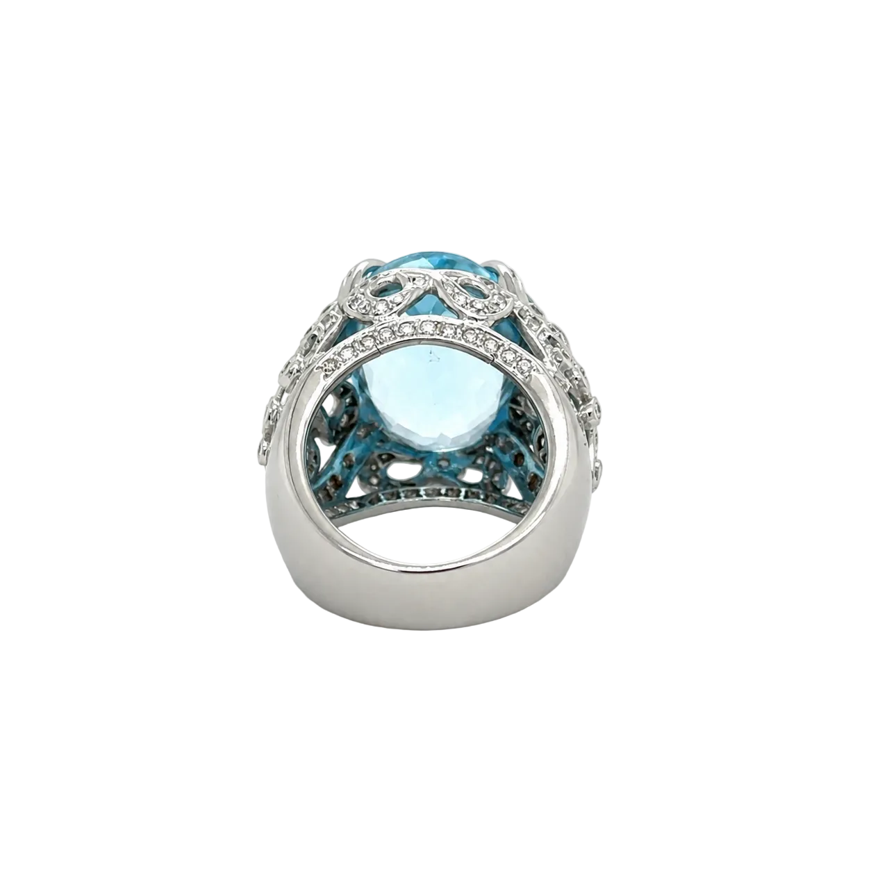 Entourage Ring in white gold, Topaz, and Diamonds