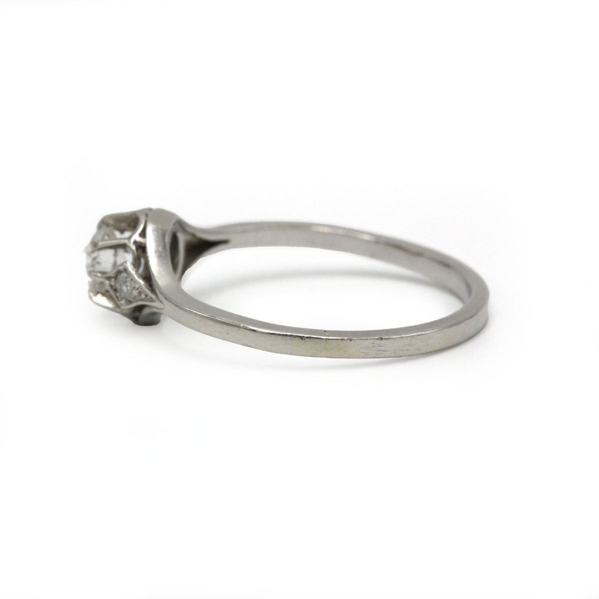 Bague Solitaire en platine et diamants