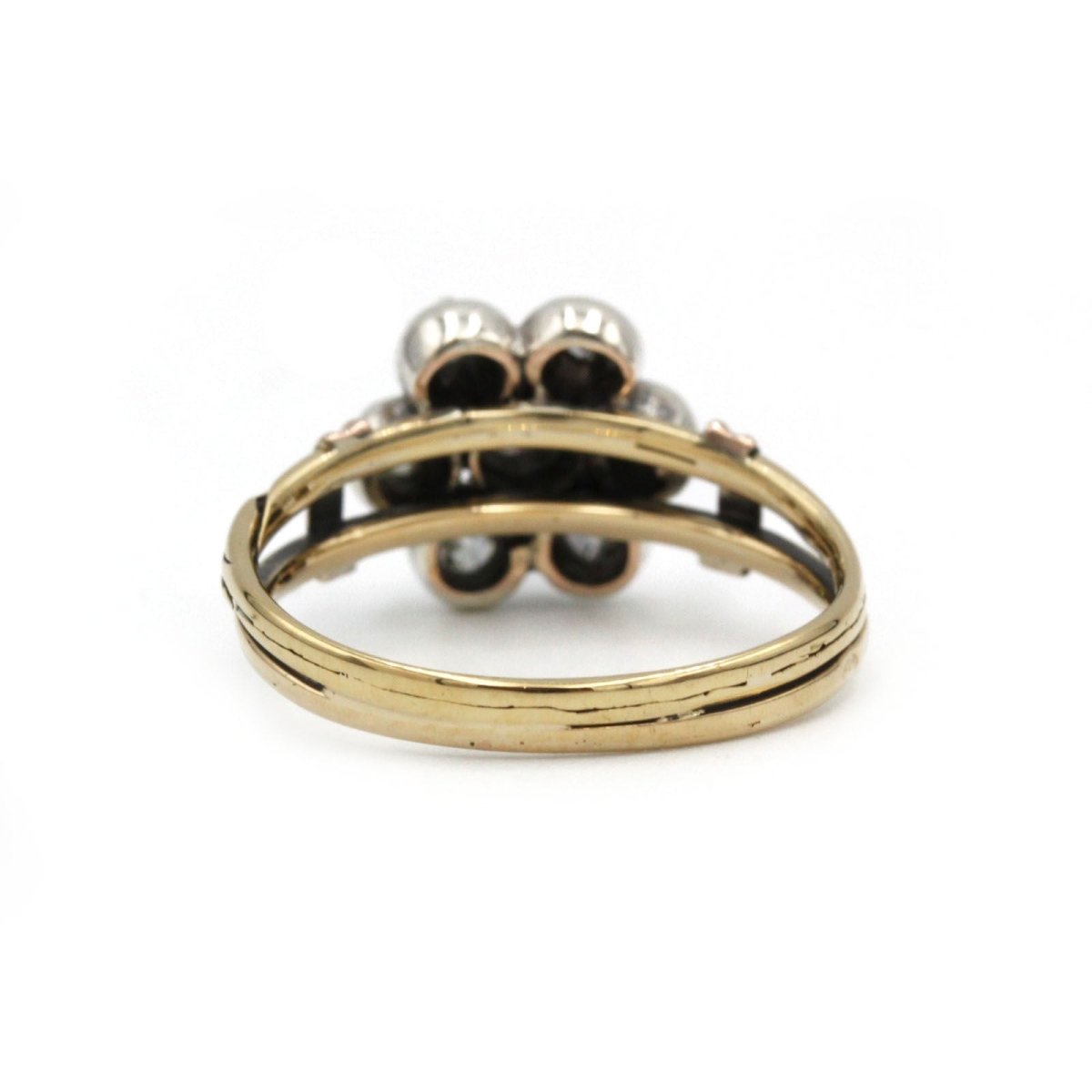 Bague 19eme or jaune 750 et 7 diamants tailles anciennes 0.50 carats total - Castafiore