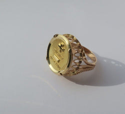 Bague A. AUGIS chevalière médaille d'amour en or jaune - Castafiore