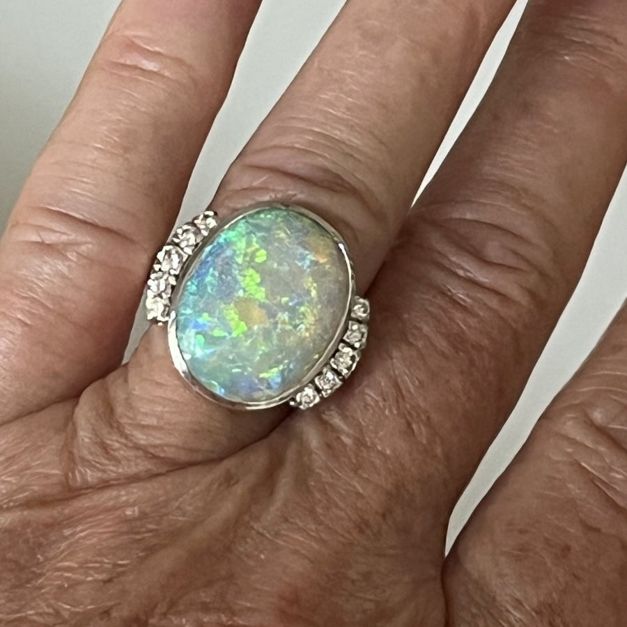 Bague ADAMEK Opale en or gris et diamants - Castafiore