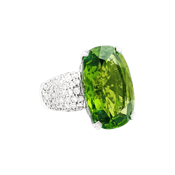 Bague ADLER en or blanc, péridot et diamants - Castafiore
