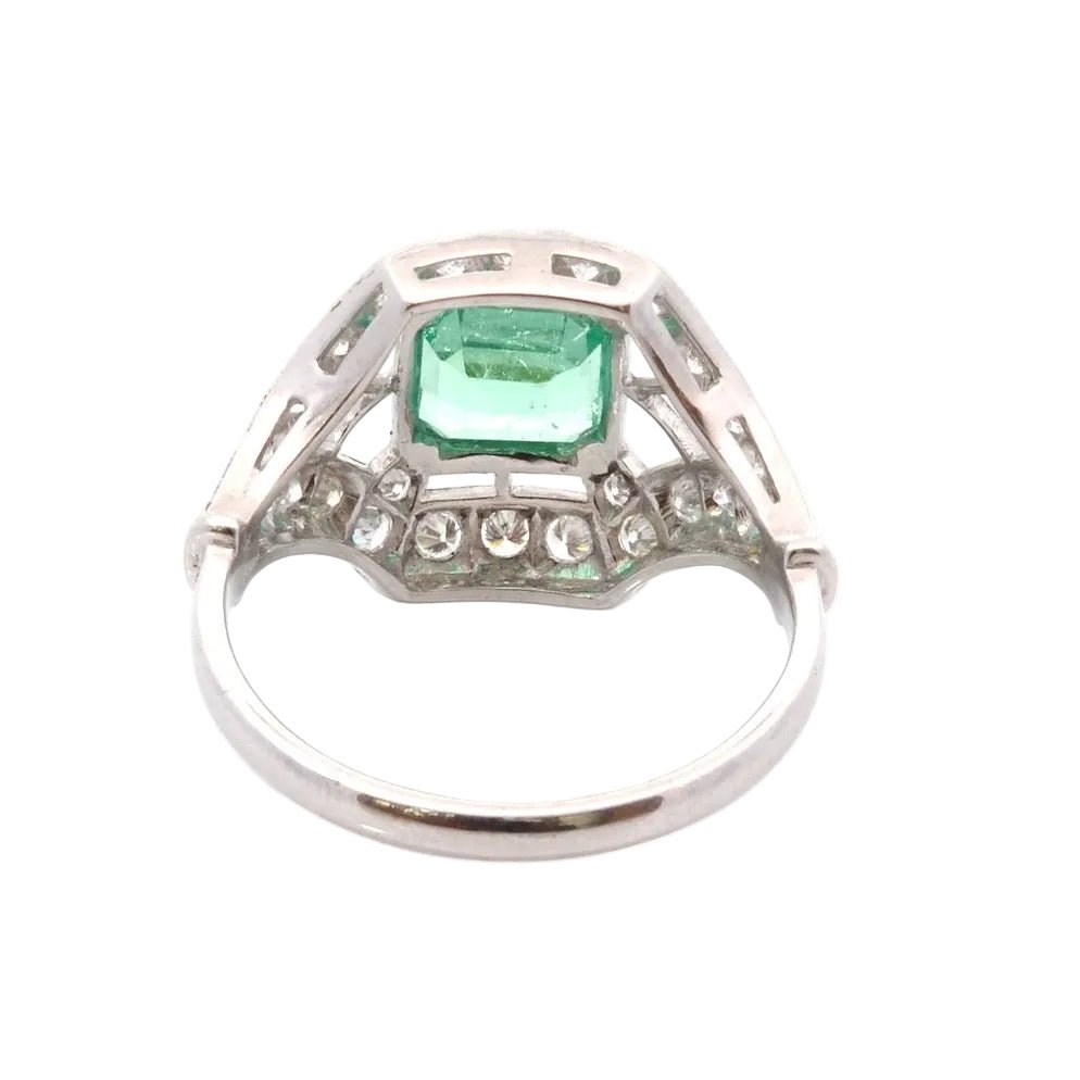 Ring art deco emerald and diamonds