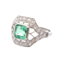 Ring art deco emerald and diamonds
