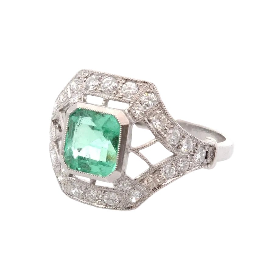 Ring art deco emerald and diamonds
