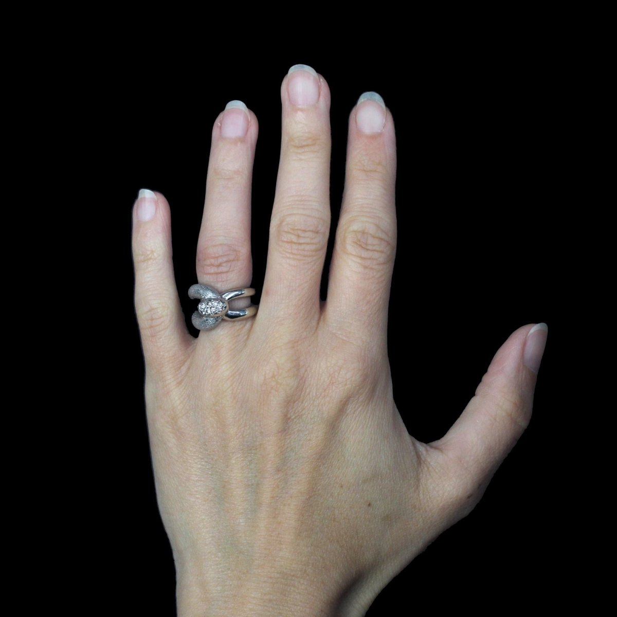 Bague AGRAFE en or blanc diamants - Castafiore